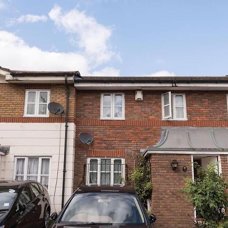Modern & Spacious - Walk To London Excel- Parking Londres Exterior foto