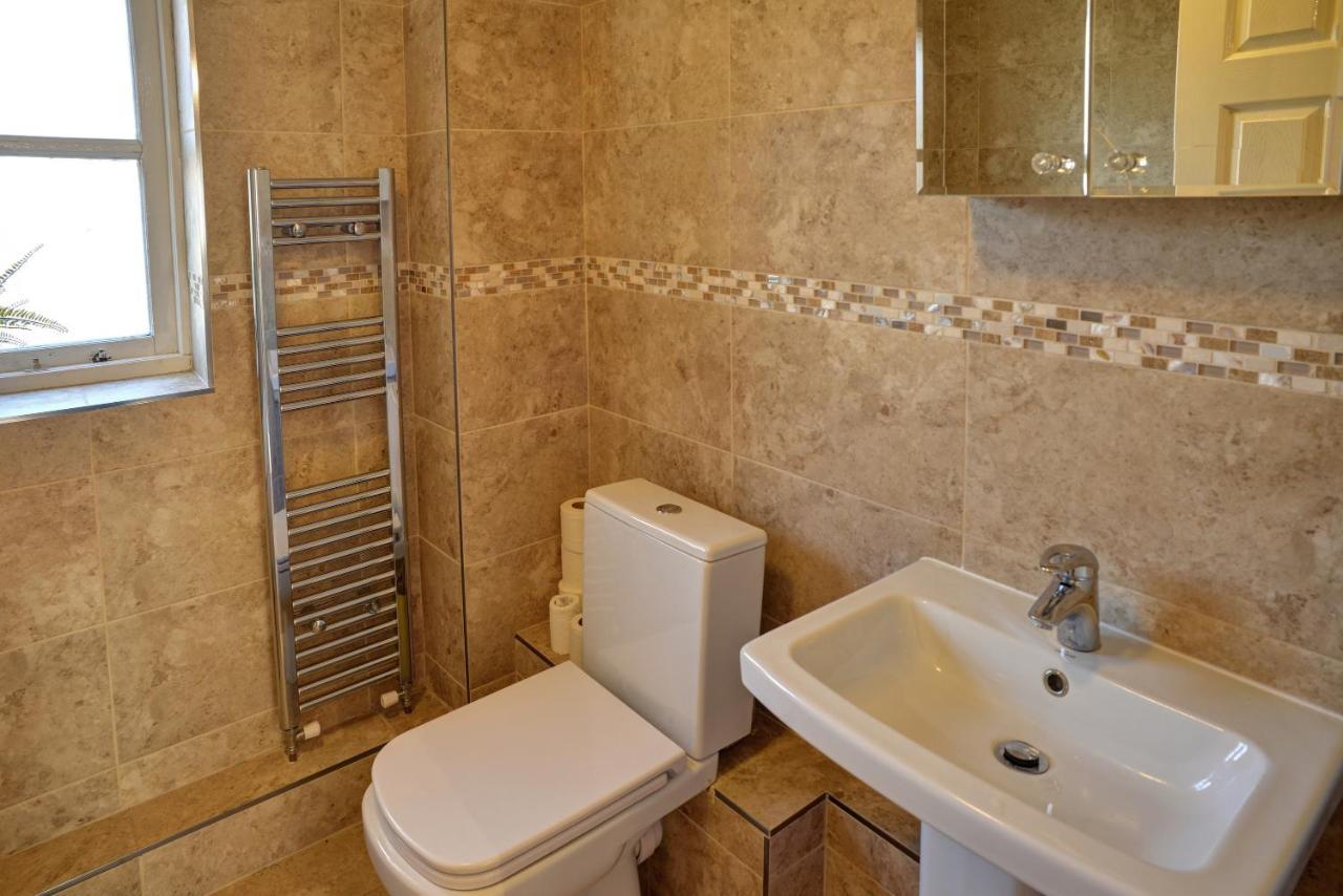 Modern & Spacious - Walk To London Excel- Parking Londres Exterior foto